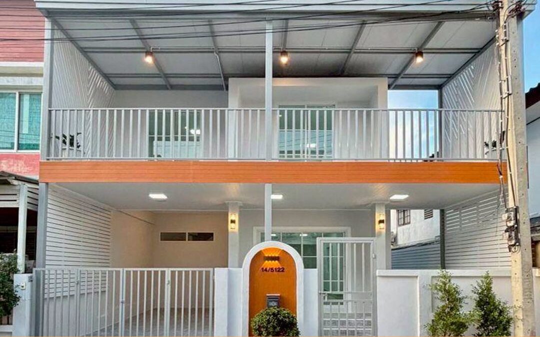 ขายทาวน์เฮ้าส์ 2 ชั้น 27.5 ตร.ว ม.บัวทองธานี เฟส 15 (ซ.4)  หลังมุม รีโนเวทใหม่ สวยพร้อมอยู่